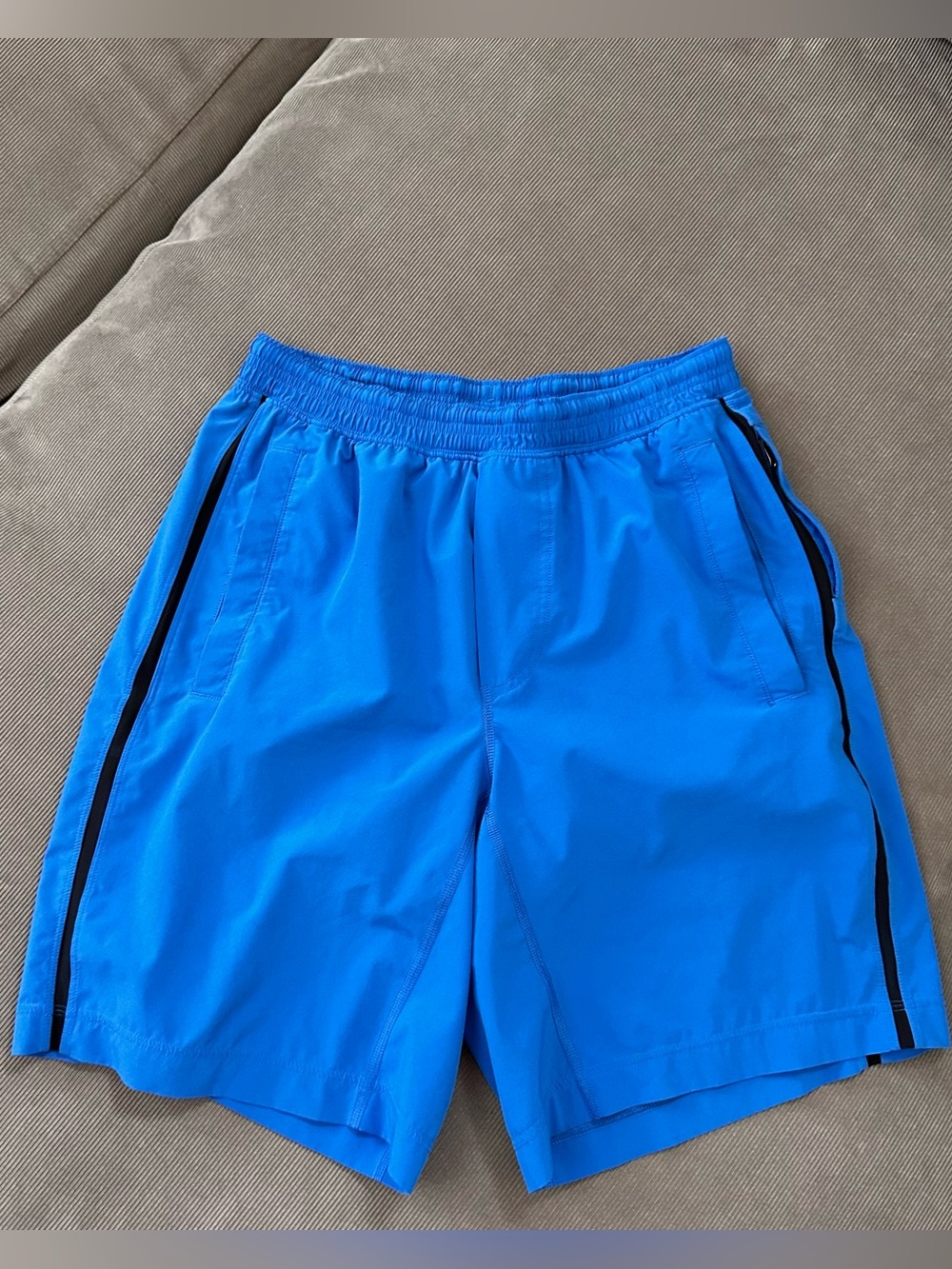 Lululemon Pace Breaker Lined Shorts Medium M Blue Mesh Vent Zipper Pocket 9"